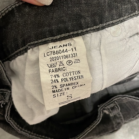 Grey wash jean shorts - Picture 3 of 3